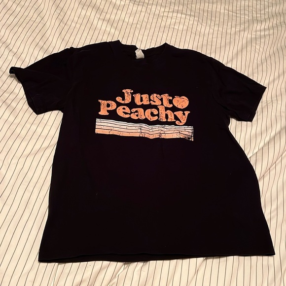 Just Peachy Black Short Sleeve Tee size small - Picture 1 of 1